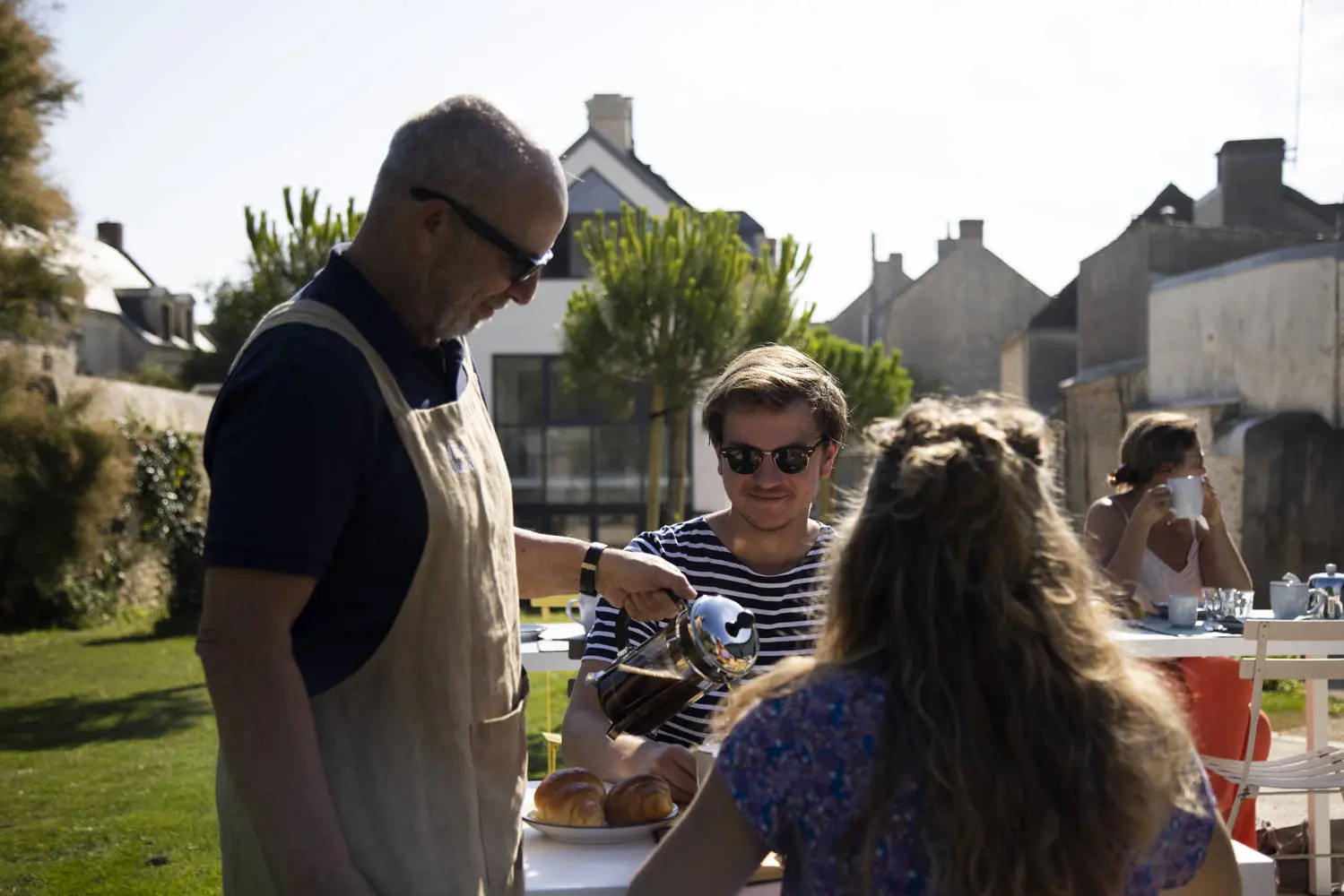 Villa Juno - Petit-déjeuner au jardin