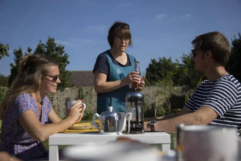 Villa Juno - Petit-déjeuner au jardin